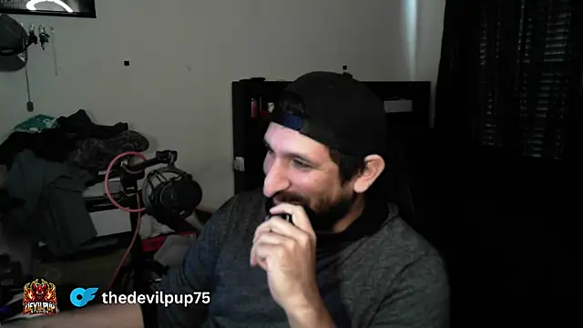 DevilPup75_ webcam
