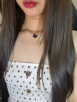 Yiyina_17 webcam