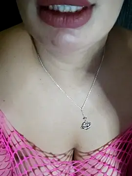 charmoutak_nada webcam