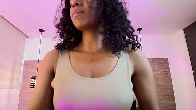 Ellie-Alves webcam