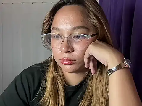 Slutty_sapphire19 webcam