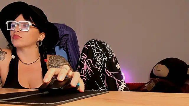 NeoGeisha webcam