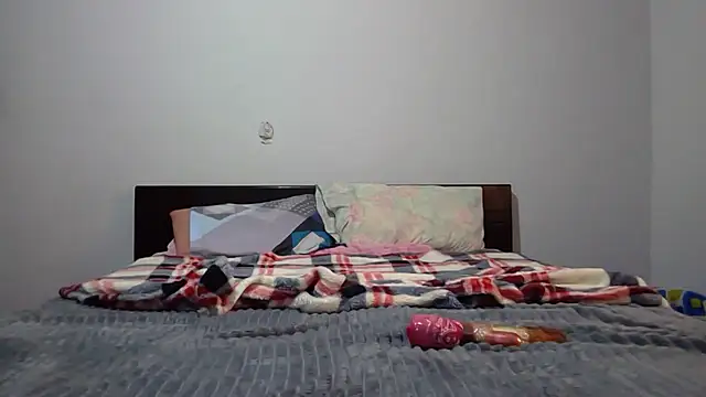DuoCalienteshow69 webcam