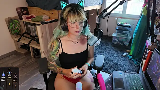 Lovilyn24 webcam