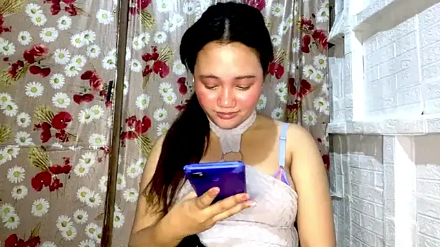 Abegail2221 webcam