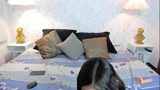 Chloe_Brm webcam