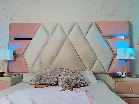Mia_nova18 webcam