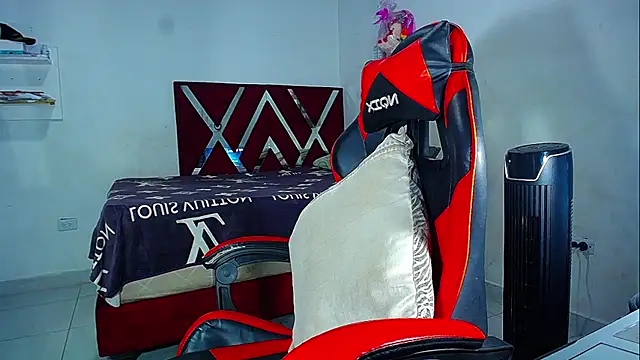 DanisaBrown webcam