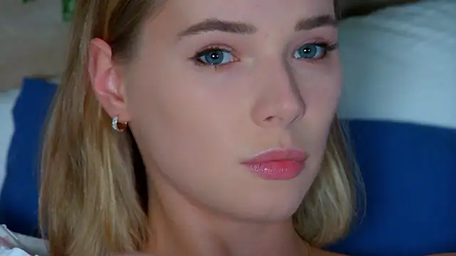 GentleRossi live cam on StripChat