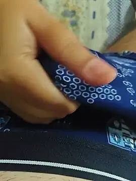 MadaamJizz_DickLewd webcam