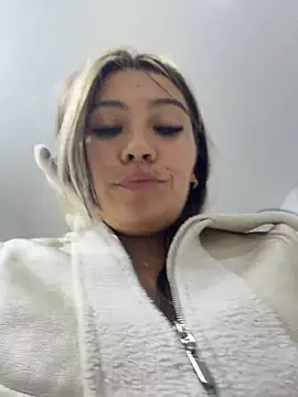 LIZ-06_ 🚃 online naked chat