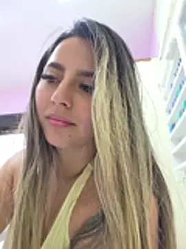 CelesteBlaze_ 🍻 live sex webcam