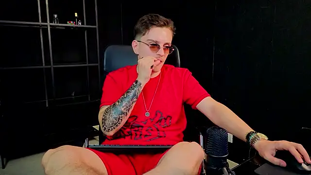 FelixStarkk live sex cam