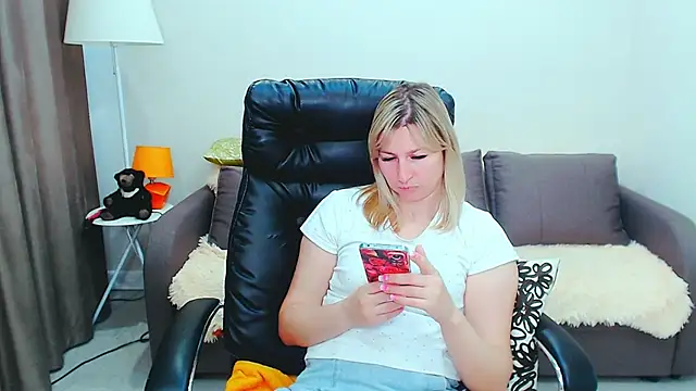 Incredible_Ariela webcam
