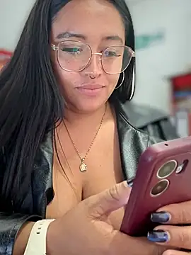 Mia_Risky-1 webcam
