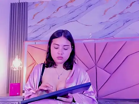 PamelaCollinsVS webcam