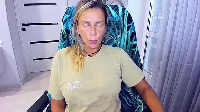 AlexiaDarren webcam