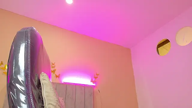 Nascary_Fox webcam