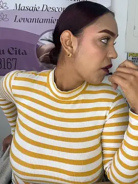 Sara-77 webcam