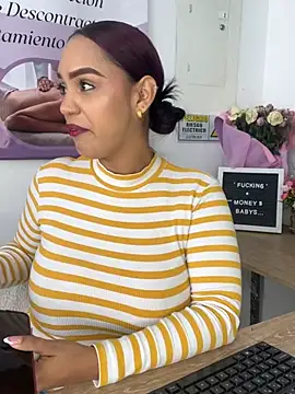 sara-77 - Sara-77's free webcam - UK Sex Cams