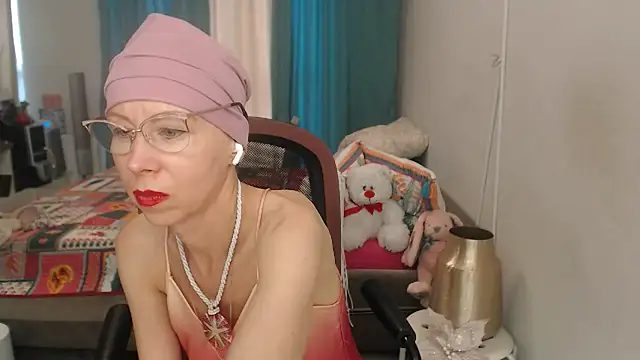 LuxuryNika webcam