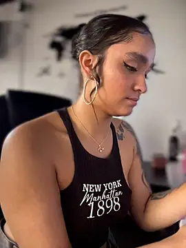 Isabella-Teen webcam