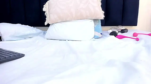 mayaevansmg webcam