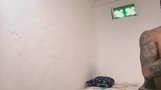 k_florez (M twink) - NUDE ME