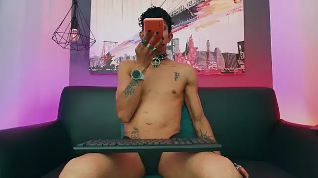 Maximoking26 webcam
