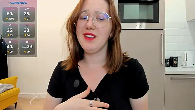 Charmy_Gracy webcam
