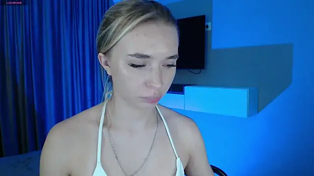 Emily_Hartt webcam