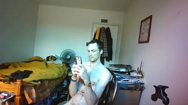JohnnyMoves webcam