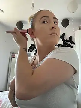 BaddieRiRi224 webcam