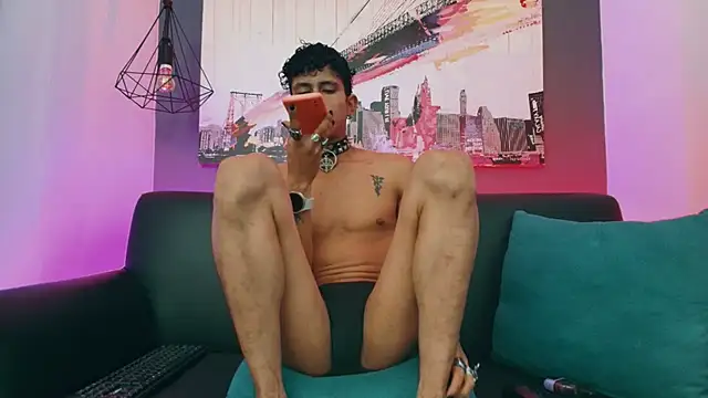 Maximoking26 webcam