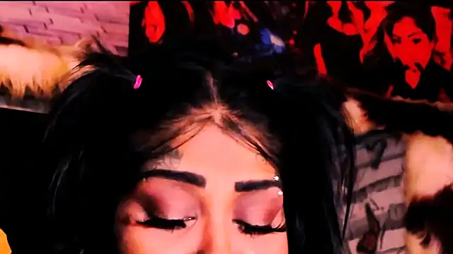 indian_dreamgirl webcam