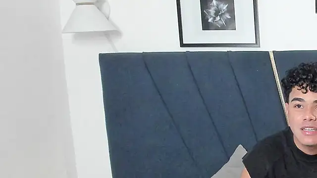 Enzo_love18 webcam