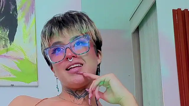 Rebeka-baker webcam