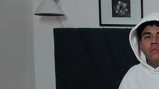 Enzo_love18 webcam