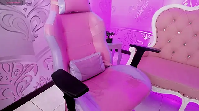 MishRaven webcam