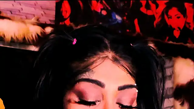 indian_dreamgirl webcam