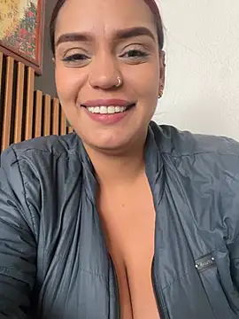 Sara-77 webcam