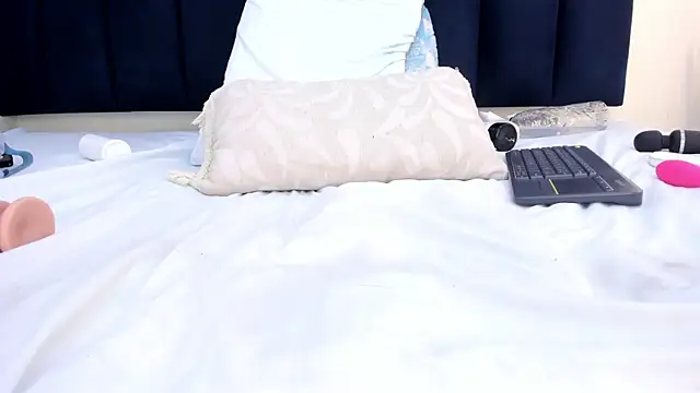 mayaevansmg webcam