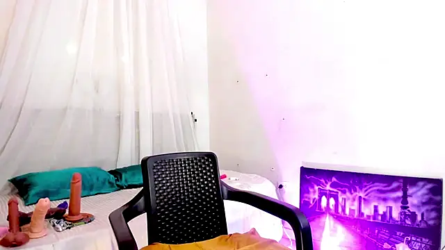 lilahSweet webcam