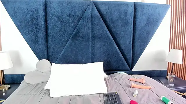 Olivia_Collinns1 webcam