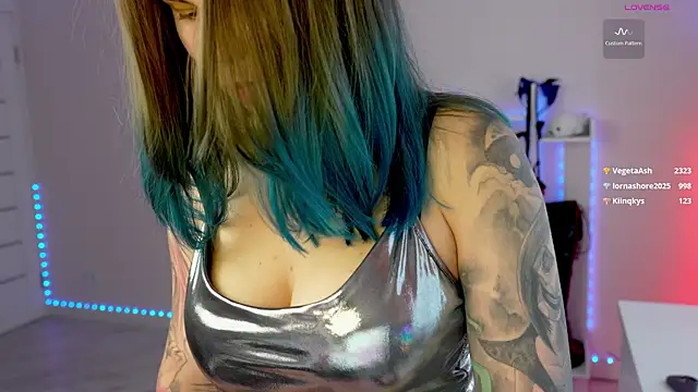 QueenAliceX webcam