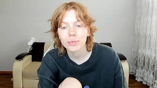 StellaDavis webcam