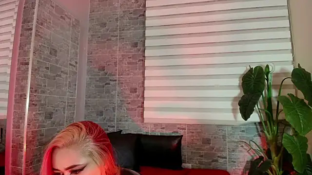 EvaaFoxxy1 webcam