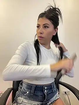 Alanna_atm_ webcam