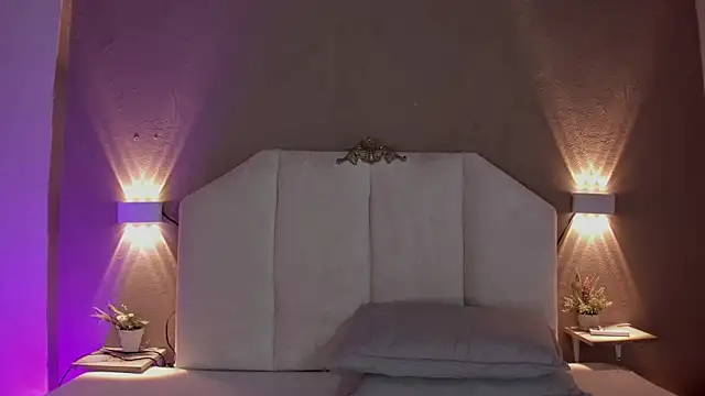 Juliette__3 webcam