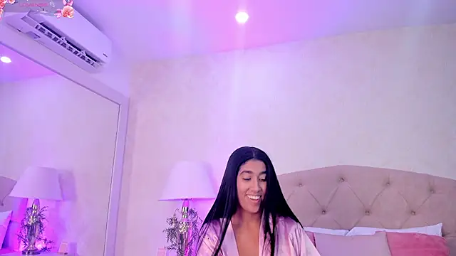 Mia_Montess webcam